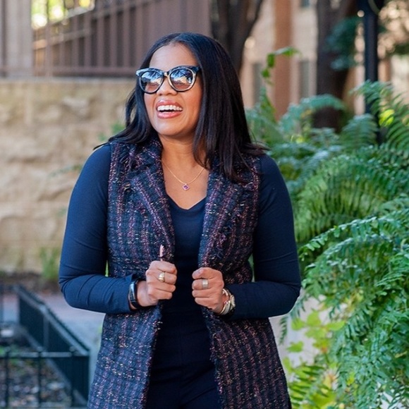 Kendra Scott Necklace, Earring, and Bracelet bundle - Picture 4 of 4